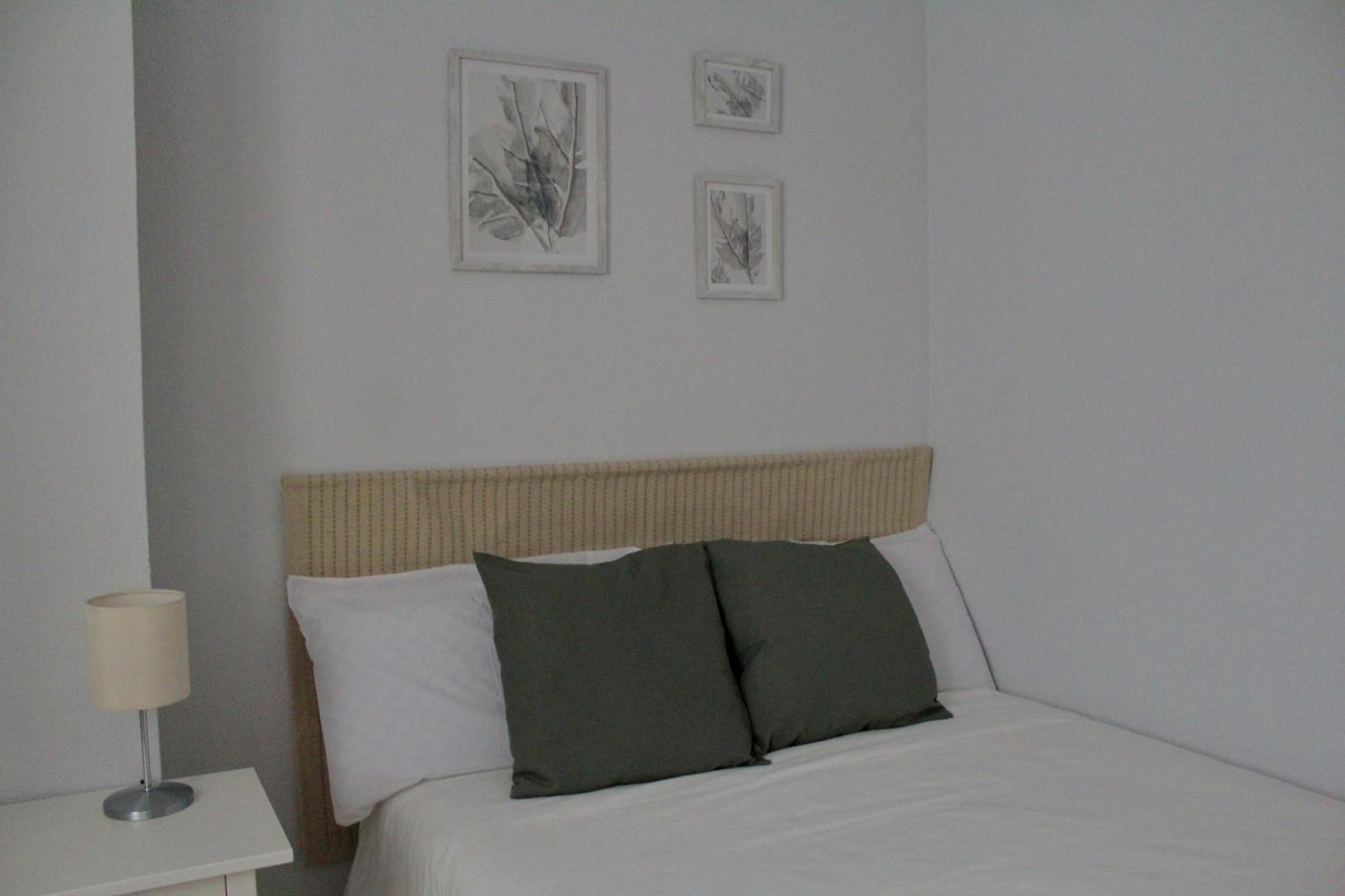 סביליה Wish Suite Plaza Nueva מראה חיצוני תמונה