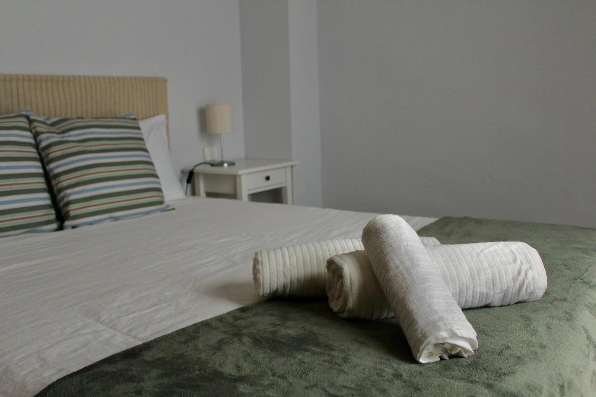 סביליה Wish Suite Plaza Nueva מראה חיצוני תמונה